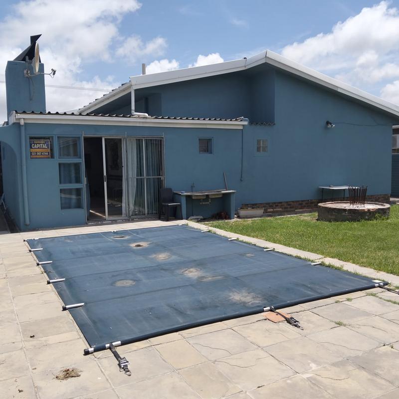 3 Bedroom Property for Sale in Peerless Park North Western Cape